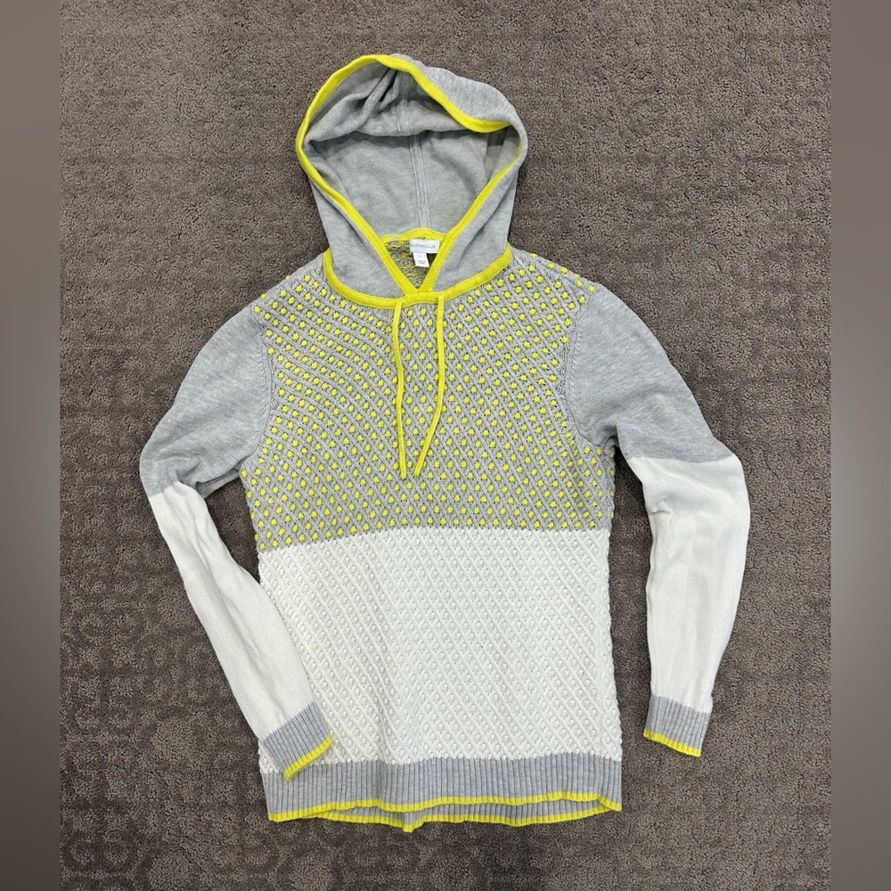 Charter club large sweater with hood, cute yellow, gray, and cream fun patterns - Picture 1 of 7